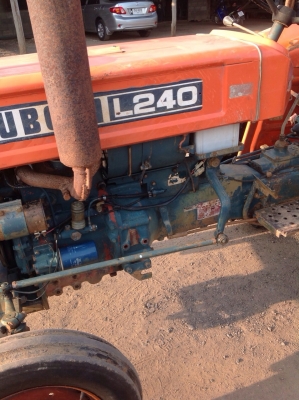 แทรกเตอร์คูโบต้า 240 สภาพสวยเดิมๆทั้งคัน ขายพร้อมผานพรวน