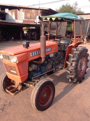 แทรกเตอร์คูโบต้า 240 สภาพสวยเดิมๆทั้งคัน ขายพร้อมผานพรวน