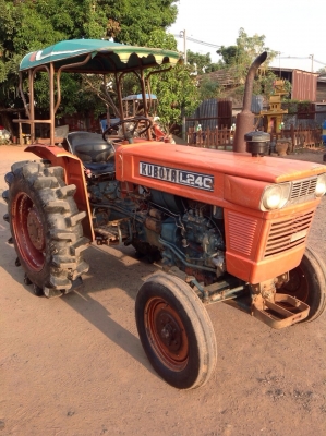 แทรกเตอร์คูโบต้า 240 สภาพสวยเดิมๆทั้งคัน ขายพร้อมผานพรวน