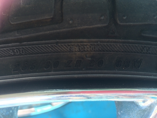 ขายแม็กซ์โครเมี่ยม ขอบ 20 5รู พร้อมยาง ACHILLES 265/30R20