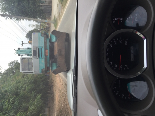 ขาย แบคโฮ ล้อยาง kobelco  SK100W ปี2549   06  เครื่อง 6D  น้ำหนัก 10600 ก.ก.  ตามสภาพครับ  ใช้งานได้อยู่ ภาษีไม่ขาด เล่มพร้อมโอน