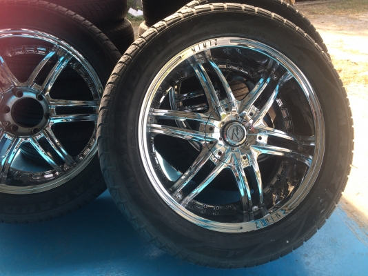ขายแม็กซ์โครเมี่ยม ขอบ20 6รู พร้อมยาง 265/50 R20