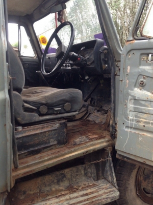 ขาย 6ล้อดั้มพ์ ISUZU เครื่อง HINO EH700 168 แรงม้า สนใจโทร. 081-970-1072