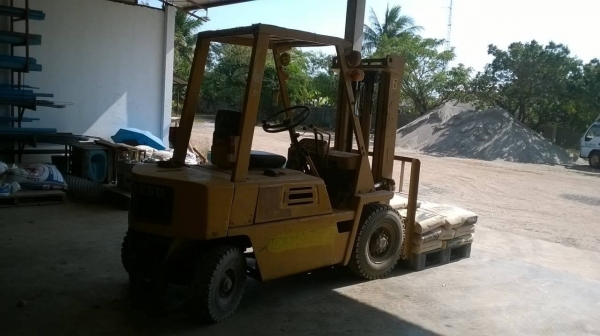 ขายรถฟอร์คลิฟพร้อมใช้ KOMATSU รุ่น FG20-7 ขนาด 2 ตัน รถใช้งานอยู่ทุกวัน ราคาต่อรองได้ครับ ขายรถฟอร์คลิฟพร้อมใช้ KOMATSU รุ่น FG20-7 ขนาด 2 ตัน รถใช้งานอยู่ทุกวัน ราคาต่อรองได้ครับ