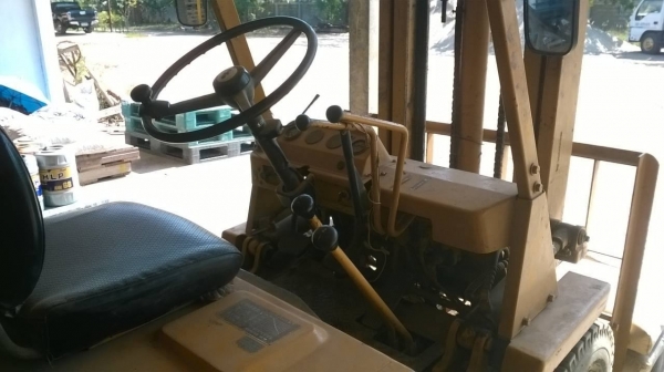 ขายรถฟอร์คลิฟพร้อมใช้ KOMATSU รุ่น FG20-7 ขนาด 2 ตัน รถใช้งานอยู่ทุกวัน ราคาต่อรองได้ครับ ขายรถฟอร์คลิฟพร้อมใช้ KOMATSU รุ่น FG20-7 ขนาด 2 ตัน รถใช้งานอยู่ทุกวัน ราคาต่อรองได้ครับ