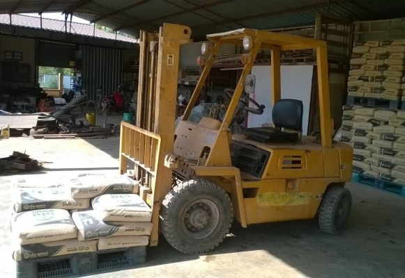 ขายรถฟอร์คลิฟพร้อมใช้ KOMATSU รุ่น FG20-7 ขนาด 2 ตัน รถใช้งานอยู่ทุกวัน ราคาต่อรองได้ครับ