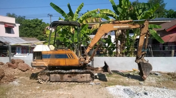 ขายรถแบคโฮ KOMATSU PC30 - 3 สภาพสวยพร้อมใช้งาน เดิมทุกอย่าง รถใช้งานอยู่ทุกวัน ราคาคุยกันได้ครับ