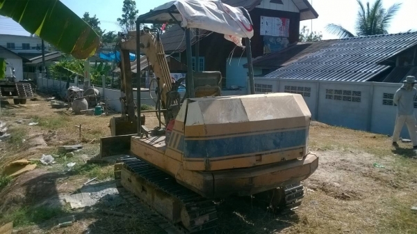 ขายรถแบคโฮ KOMATSU PC30 - 3 สภาพสวยพร้อมใช้งาน เดิมทุกอย่าง รถใช้งานอยู่ทุกวัน ราคาคุยกันได้ครับ
