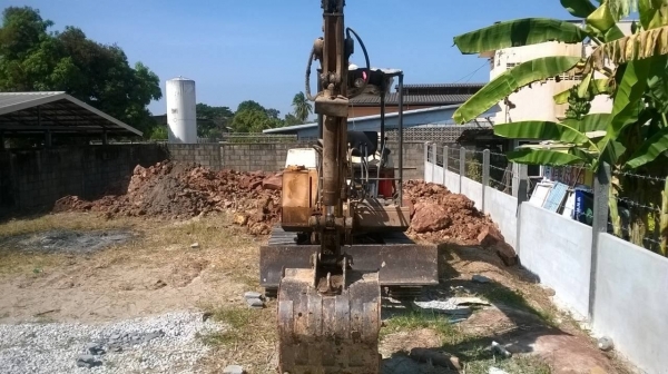 ขายรถแบคโฮ KOMATSU PC30 - 3 สภาพสวยพร้อมใช้งาน เดิมทุกอย่าง รถใช้งานอยู่ทุกวัน ราคาคุยกันได้ครับ