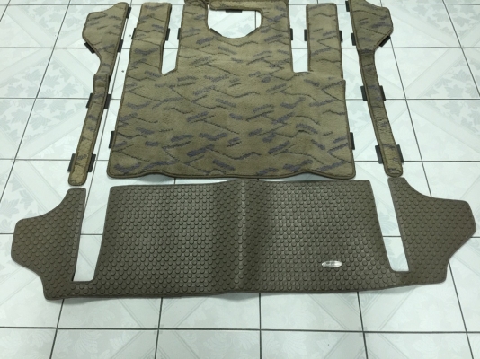 ขายพรมติดรถยนต์ Toyota รุ่น Granvia ปี 2000 รุ่นหน้ายักษ์ ขายพรมติดรถยนต์ Toyota รุ่น Granvia ปี 2000 รุ่นหน้ายักษ์