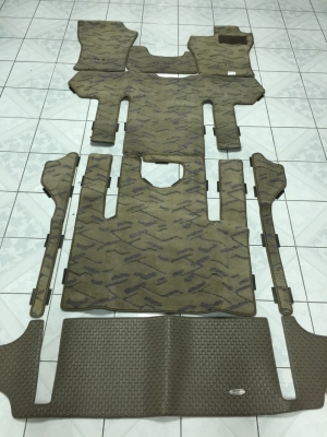 ขายพรมติดรถยนต์ Toyota รุ่น Granvia ปี 2000 รุ่นหน้ายักษ์ ขายพรมติดรถยนต์ Toyota รุ่น Granvia ปี 2000 รุ่นหน้ายักษ์