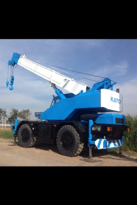 เครน KATO 20 ตัน พร้อมใช้งาน
