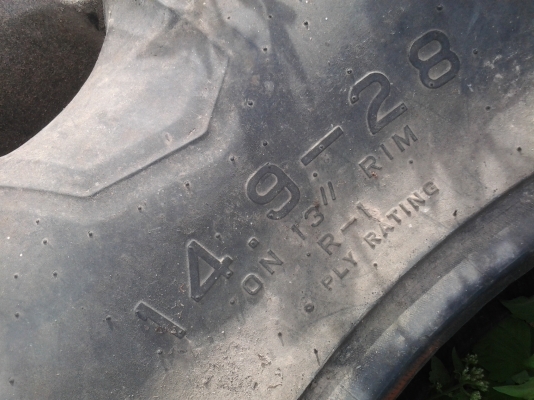 ขายตามสภาพยางติดกับรถไถคูโบต้า50แรง14.9-28 สภาพพอใช้ได้1คู ขายตามสภาพยางติดกับรถไถคูโบต้า50แรง14.9-28 สภาพพอใช้ได้1คู