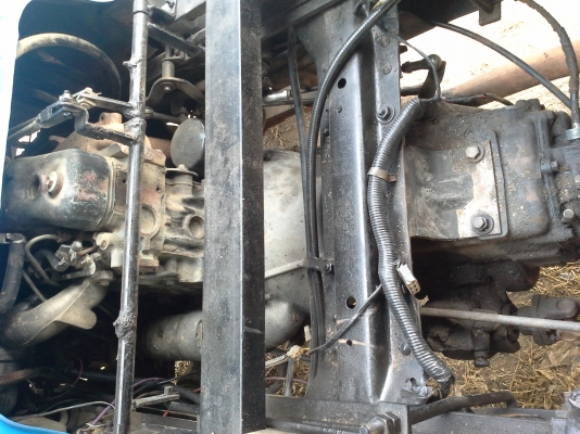 ( คุณ นุจนาจ   จาก กทม. มัดจำกลางอากาศแล้วคับ) 6ล้อดั้มTL เครื่อง,เกียร์4JB 88แรง ลงเล่ม สภาพสวยเดิม พร้อมใ้ช