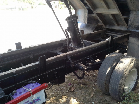 ( คุณ นุจนาจ   จาก กทม. มัดจำกลางอากาศแล้วคับ) 6ล้อดั้มTL เครื่อง,เกียร์4JB 88แรง ลงเล่ม สภาพสวยเดิม พร้อมใ้ช