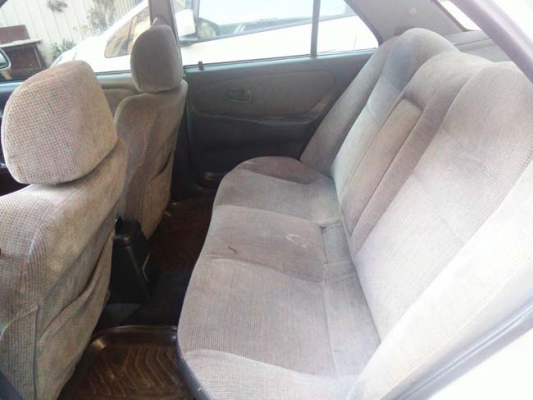 e-car ปี 95 เครื่อง 1,500 เกียร์ออโต้ ติดแก๊ส เครื่องดี เกียร์ดี ช่วงล่างโอเค แอร์หนาวมาก ภายในเรียบร้อย เซ็นทรัลล็อค ล้อแม็กซ์ ขับสบาย ประหยัดสุดๆ สีมีตำหนิกันชนหน้าหลังนิดหน่อย นอกนั้นสวย หลังคาสวยๆ