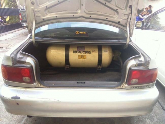 e-car ปี 95 เครื่อง 1,500 เกียร์ออโต้ ติดแก๊ส เครื่องดี เกียร์ดี ช่วงล่างโอเค แอร์หนาวมาก ภายในเรียบร้อย เซ็นทรัลล็อค ล้อแม็กซ์ ขับสบาย ประหยัดสุดๆ สีมีตำหนิกันชนหน้าหลังนิดหน่อย นอกนั้นสวย หลังคาสวยๆ