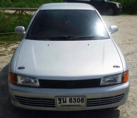 e-car ปี 94 เครื่อง 1,500 เกียร์ออโต้ เครื่องดี เกียร์เปลี่ยนนิ่มนวล ช่วงล่างแน่น เซ็นทรัลล็อค รีโมทกันขโมย ภายในสะอาดเรียบร้อย สีสันสวยงาม รถพร้อมใช้ ไม่มีปัญหาความร้อน ขับทางไกลสบาย