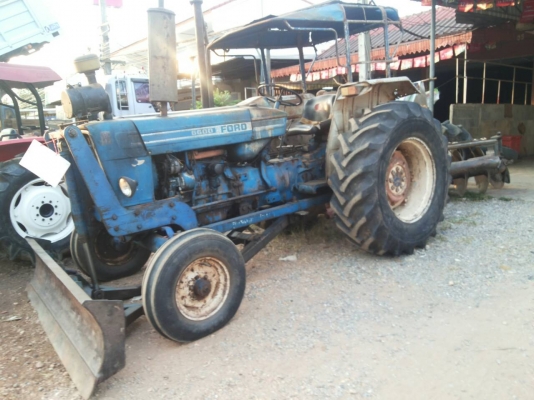 รถแทรกเตอร์ Ford 6600 ตัวเต็ม พร้อมดันดินหน้า ผาน 7 ใบ CMT
