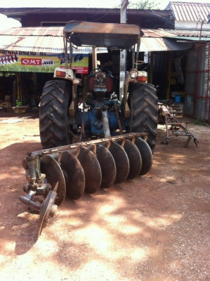 รถแทรกเตอร์ Ford 6600 ตัวเต็ม พร้อมดันดินหน้า ผาน 7 ใบ CMT รถแทรกเตอร์ Ford 6600 ตัวเต็ม พร้อมดันดินหน้า ผาน 7 ใบ CMT