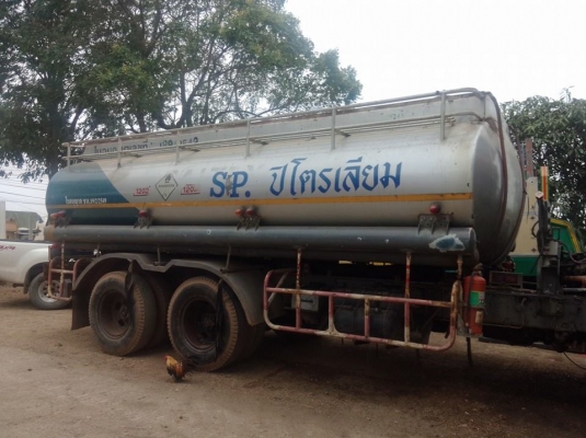 ถังน้ำมัน ครบชุด. ( เฉพาะถังน้ำมัน รถไม่เกี่ยว )