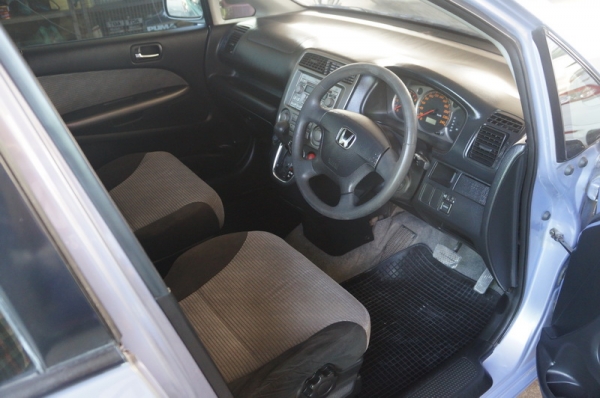 HONDA STREEM ปี 2005 ขายรถสวย ARIBAG คู่หน้า ระบบเบรค ABS เครื่องเดิมวิ่งดี ช่วงล่างแน่น แอร์เย็นๆ กระจกไฟฟ้า พวงมาลัยพาวเวอร์ ล้อ MAX เบาะสภาพีดีเยี่ยม สีสวย ภายในสภาพสวย รถพร้อมใช้งาน จัดไฟแนนได้