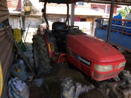 รถแทรกเตอร์ยันม่าร์ 28 แรงม้า 2 เพลา พร้อมอุปกรณ์ต่อพ่วง รถแทรกเตอร์ยันม่าร์ 28 แรงม้า 2 เพลา พร้อมอุปกรณ์ต่อพ่วง