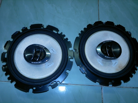 ลำโพง Carrozeria Pioneer เคฟร่าสีขาว 6 นิ้ว