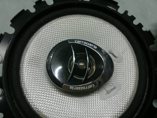 ลำโพง Carrozeria Pioneer เคฟร่าสีขาว 6 นิ้ว