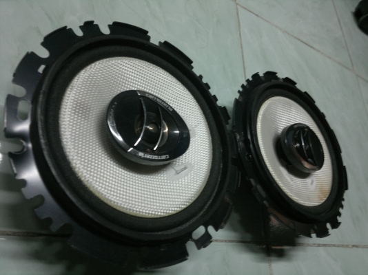 ลำโพง Carrozeria Pioneer เคฟร่าสีขาว 6 นิ้ว