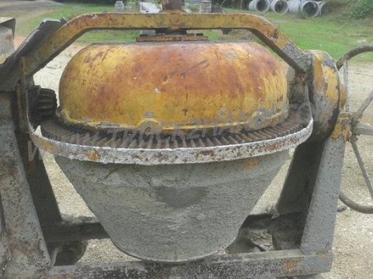 ขายยกชุด อุปกรณ์แบบทำท่อ  อุปกรณ์แบบทำถนนคอนกรีต  อุปกรณ์แบบทำเสา