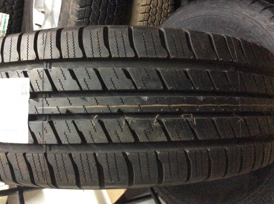 ขายยางใหม่Falken 265 70 16. เส้นละ2600 เท่านั้นด่วนน