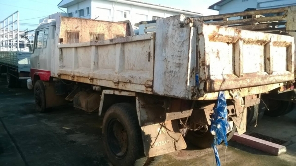 ขาย 6 ล้อดั้มยาง 900 HINO KL300 เครื่อง EH100 150 แรงม้า คัสซีสวย วางหัว F18 ทะเบียนพร้อมโอน ราคาต่อรองได้ครับ ขาย 6 ล้อดั้มยาง 900 HINO KL300 เครื่อง EH100 150 แรงม้า คัสซีสวย วางหัว F18 ทะเบียนพร้อมโอน ราคาต่อรองได้ครับ