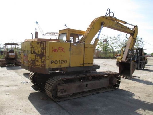 ขายรถแบคโฮ KOMATSU PC120-2 ขายรถแบคโฮ KOMATSU PC120-2