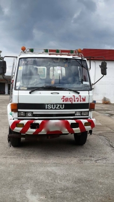 รถอีซูซุ 10 ล้อ บรรทุกน้ำมัน  175 แรงม้า. ปี 35  สนใจติดต่อ 081 - 6079515