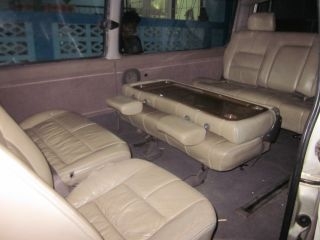 รถตู้หลังคาเตี้ย