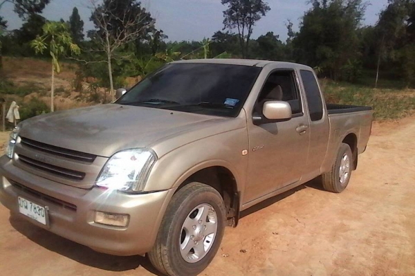 **265,000 บ.ต่อรอง**ขายกระบะแค็ป ISUZU D MAX 2.5 SLX ปี46/03 เครื่องเดิม เกียร์เดิม เครื่องดี แน่นดี แรงดี ไม่อืด เกียร์ดีไม่มีหอน ช่วงล่างหนึบ คัสซีสวยเดิม ไม่ปะไม่ดาม ไม่มีผุ กระบะดี สวย มีพื้นปูกระบะ ภายในเก๋งสวย คอนโซลเต็ม พ.พาวเวอร์ ก.ไฟฟ้า แอร์เย็น