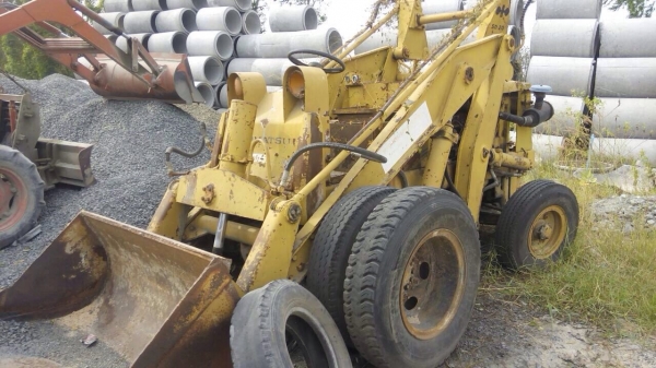 ขายรถตัก Komutsu SD 20 สีเดิม โครงสร้างสวยไม่หักไม่ร้าว โทรติดต่อได้ 24 ช.ม ครับ