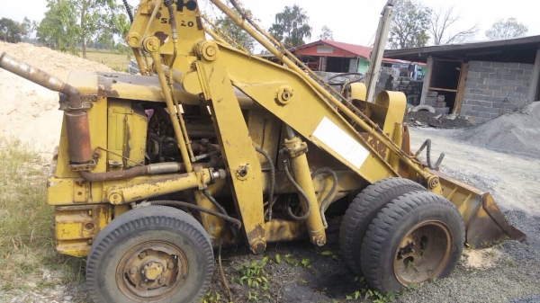 ขายรถตัก Komutsu SD 20 สีเดิม โครงสร้างสวยไม่หักไม่ร้าว โทรติดต่อได้ 24 ช.ม ครับ ขายรถตัก Komutsu SD 20 สีเดิม โครงสร้างสวยไม่หักไม่ร้าว โทรติดต่อได้ 24 ช.ม ครับ