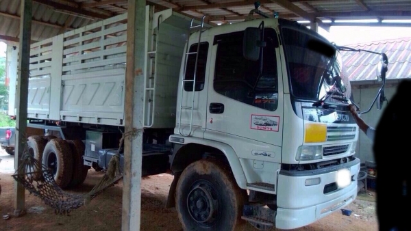 ขายรถ10ล้อดั้มพ์ ISUZU FXZ23NZF24 270แรงม้า แม็กโหลด ปี49สนใจโทร 081-970-1072 ขายรถ10ล้อดั้มพ์ ISUZU FXZ23NZF24 270แรงม้า แม็กโหลด ปี49สนใจโทร 081-970-1072