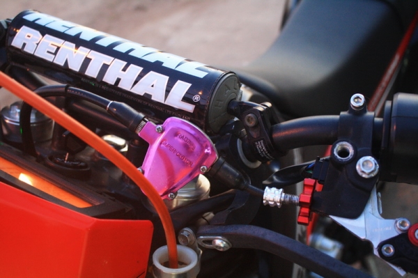 __KLX 250 ปี 2012 สีแดง ฿118,000__