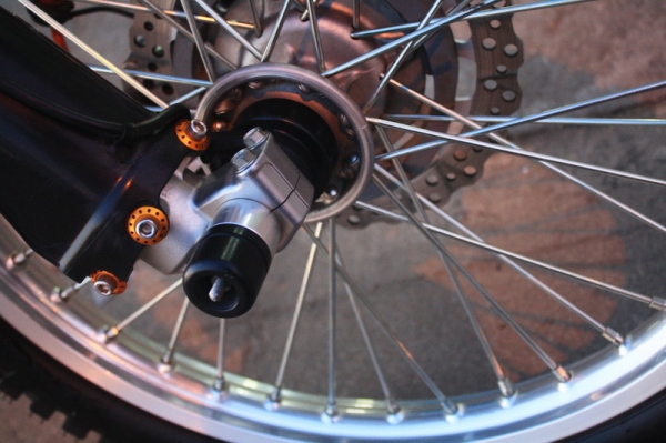 __KLX 250 ปี 2012 สีแดง ฿118,000__