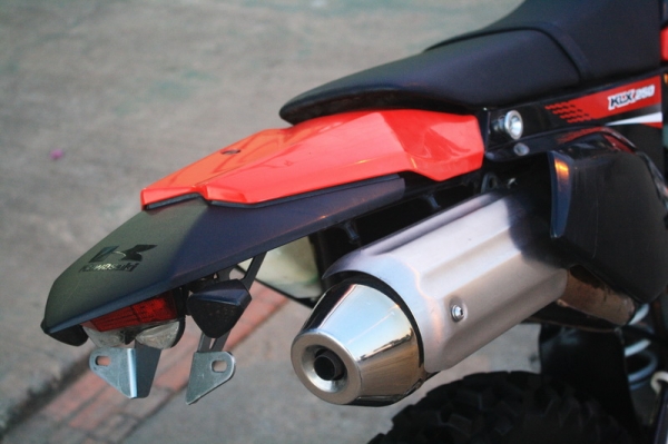 __KLX 250 ปี 2012 สีแดง ฿118,000__