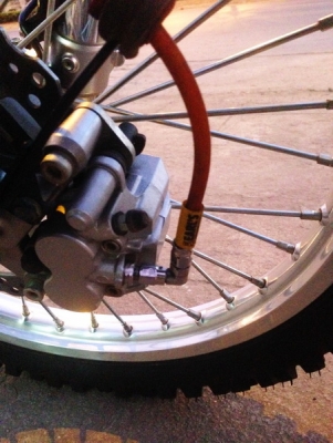 __KLX 250 ปี 2012 สีแดง ฿118,000__