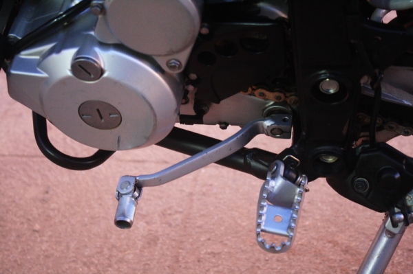 __KLX 250 ปี 2012 สีแดง ฿118,000__