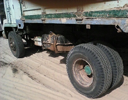 ISUZU ROCKY 175 HP 6BG1 หกล้อดั๊มพ์ กระบะดั๊มพ์เหล็ก 6 ตันสภาพดี เครื่องแน่นแรงดีมากครับ ภายในเก๋งคอนโซลครบพร้อม พวงมาลัยเพาเวอร์ ระบบเบรคทริ๊ปฟี้ครบครัน ช่วงล่างแน่นยาง 8.25 ขอบ 26 สภาพใหม่ดี 90\% พร้อมใช้งาน เอกสารทะเบียนชุดโอนครบพร้อม ราคาต่อรองได้ครับ