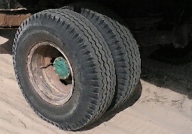 ISUZU ROCKY 175 HP 6BG1 หกล้อดั๊มพ์ กระบะดั๊มพ์เหล็ก 6 ตันสภาพดี เครื่องแน่นแรงดีมากครับ ภายในเก๋งคอนโซลครบพร้อม พวงมาลัยเพาเวอร์ ระบบเบรคทริ๊ปฟี้ครบครัน ช่วงล่างแน่นยาง 8.25 ขอบ 26 สภาพใหม่ดี 90\% พร้อมใช้งาน เอกสารทะเบียนชุดโอนครบพร้อม ราคาต่อรองได้ครับ