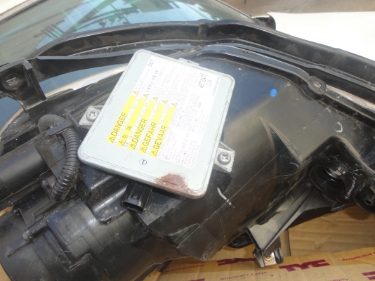 ขายไฟหน้าฮอนดัา รุนแมงสาบ (ซิตี้)