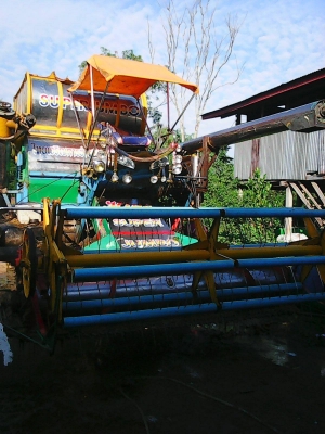 ขายรถเกี่ยวข้าวไทยเจริญแท้