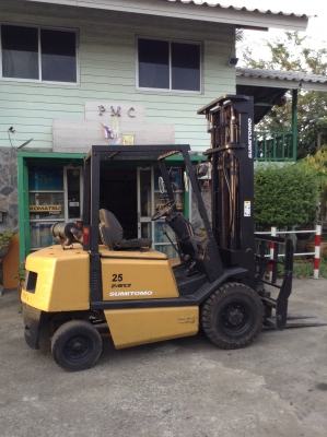 +++ ขายโฟล์คลิฟท์  SUMITOMO YALE  FD25  ขนาด 2.5  ตัน   ( รถนอก  5000  ชม.)   เครื่องยนต์ดีเซล   เสา  4 เมตร  ฮิ้งค์โฟลค์  เกียร์ธรรมดา งา 1,070  มม.  ยางตันครับ